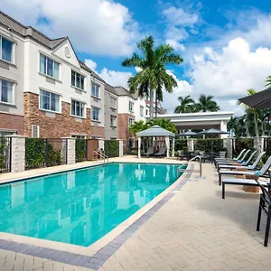 Courtyard By Marriott Sarasota At Town Center Hotel Desoto Lakes
