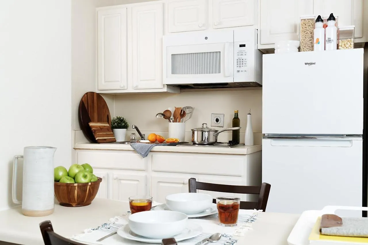 Intown Suites Extended Stay Columbus Oh - I-70E Hamilton Rd